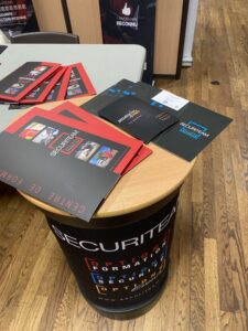salons professionnels à Lorient, Innov'Emploi l'un des salons professionnels à Lorient. Les chercheurs d'emplois pouvait repartir avec ne plaquette explicative sur nos différentes formations. 
